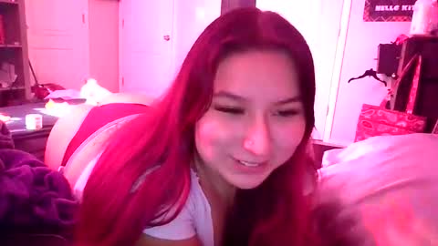 Snapshot of luvvespie chatting on 11/27/25, 06:21 luvvespie online show from 11/27/25, 06:21