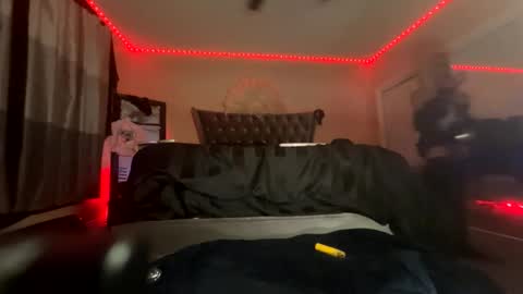 luvvlee online show from 02/17/26, 06:43