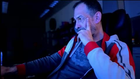 Im a   -  CAMGUY YOU  LIKE to FUCK online show from 11/16/25, 08:36