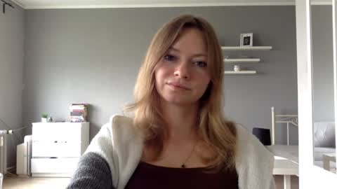 Millie online show from 09/14/25, 01:54