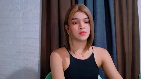 queen lux online show from 03/21/26, 05:12