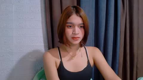 queen lux online show from 04/23/26, 09:50