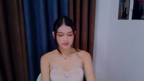 queen lux online show from 07/06/26, 03:47