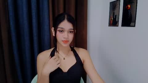 queen lux online show from 07/13/26, 10:12