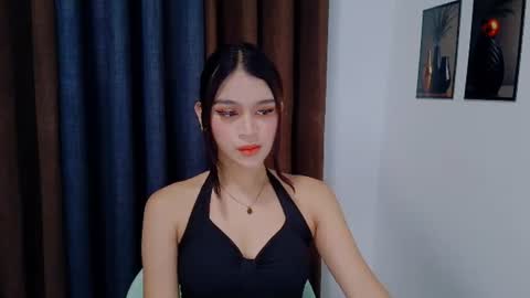 queen lux online show from 07/14/26, 10:48