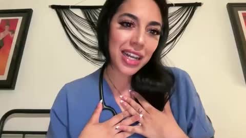 luxcher22 online show from 04/08/26, 04:01