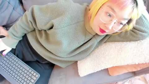 LuxGray online show from 12/03/24, 07:22