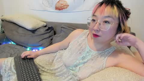 LuxGray online show from 12/25/24, 06:20