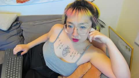 LuxGray online show from 12/31/24, 02:51