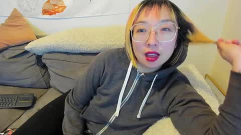 LuxGray online show from 02/12/25, 03:51