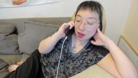 LuxGray online show from 03/12/25, 02:30