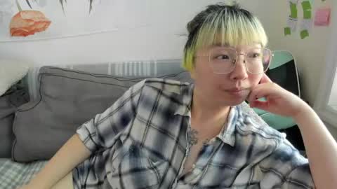 Snapshot of luxgray chatting on 06/03/26, 08:03 LuxGray online show from 06/03/26, 08:03