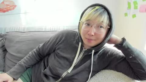 Snapshot of luxgray chatting on 06/20/26, 11:46 LuxGray online show from 06/20/26, 11:46
