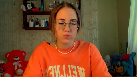 Katie online show from 10/07/25, 08:44