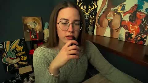 Snapshot of luxie_queen chatting on 02/02/26, 01:10 Katie online show from 02/02/26, 01:10