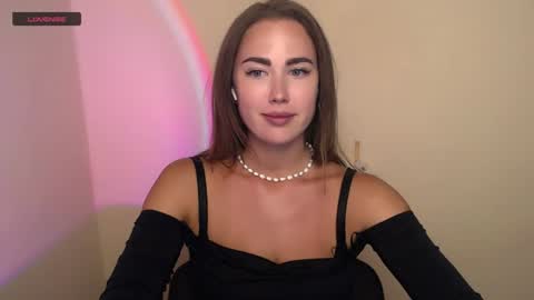 Snapshot of luxie_queen chatting on 07/23/26, 01:20 Katie online show from 07/23/26, 01:20