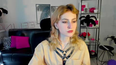 Snapshot of luxrayi chatting on 01/25/25, 02:58 Ray online show from 01/25/25, 02:58