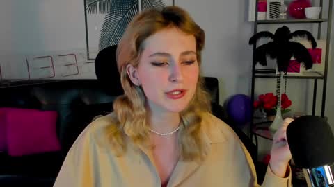 Snapshot of luxrayi chatting on 01/25/25, 09:25 Ray online show from 01/25/25, 09:25