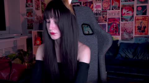 Snapshot of luxrayi chatting on 02/01/25, 03:07 Ray online show from 02/01/25, 03:07