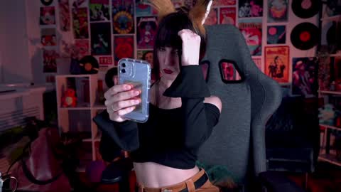 Snapshot of luxrayi chatting on 02/01/25, 06:08 Ray online show from 02/01/25, 06:08