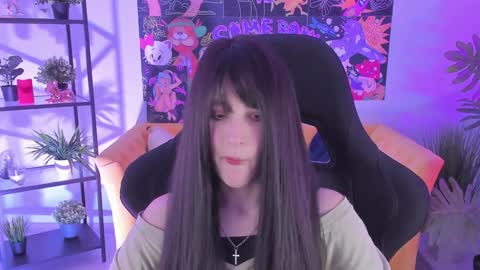 Snapshot of luxrayi chatting on 02/05/25, 06:15 Ray online show from 02/05/25, 06:15