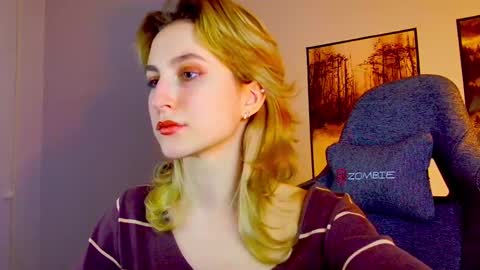 Snapshot of luxrayi chatting on 02/26/25, 06:00 Ray online show from 02/26/25, 06:00