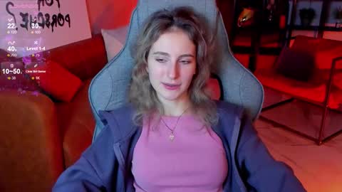 Snapshot of luxrayi chatting on 10/20/25, 08:42 Ray online show from 10/20/25, 08:42