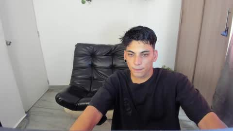 Snapshot of luxrx chatting on 05/09/26, 06:35 luxrx online show from 05/09/26, 06:35