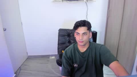 Snapshot of luxrx chatting on 05/24/26, 07:08 luxrx online show from 05/24/26, 07:08