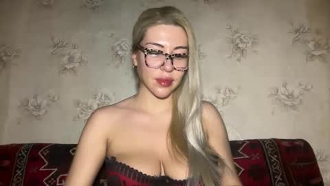 LuxSonyaStar online show from 11/30/25, 08:46