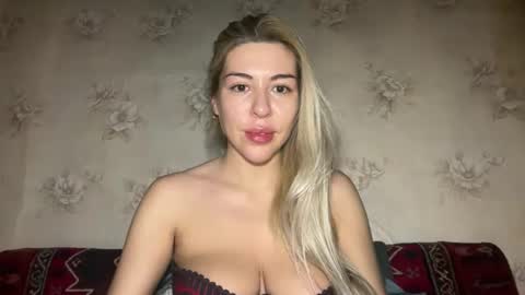 LuxSonyaStar online show from 12/15/25, 12:53