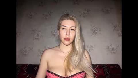 LuxSonyaStar online show from 05/16/26, 08:18