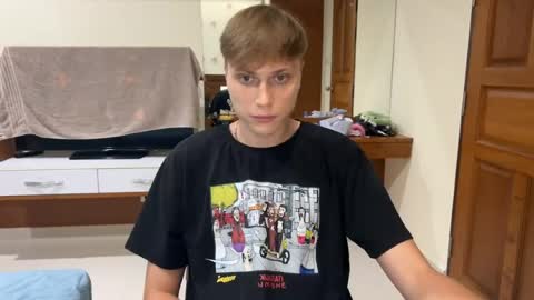 luxury_bob online show from 04/19/26, 07:16