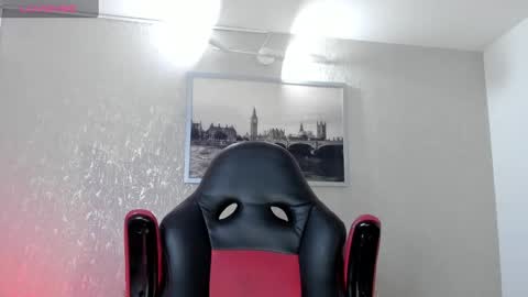    online show from 11/12/25, 02:56