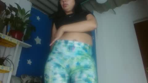 Snapshot of luzzy_cam chatting on 04/22/26, 11:06 luzzy I hope your visit and that we manage to get very hot online show from 04/22/26, 11:06