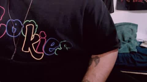 Snapshot of lvcifer_ chatting on 12/02/24, 04:42 ayoo online show from 12/02/24, 04:42