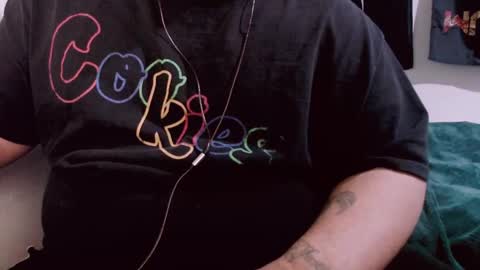 Snapshot of lvcifer_ chatting on 01/03/25, 11:23 ayoo online show from 01/03/25, 11:23