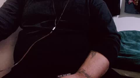 Snapshot of lvcifer_ chatting on 01/04/25, 10:38 ayoo online show from 01/04/25, 10:38