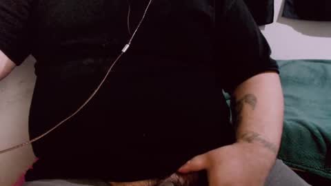 Snapshot of lvcifer_ chatting on 01/10/25, 11:33 ayoo online show from 01/10/25, 11:33