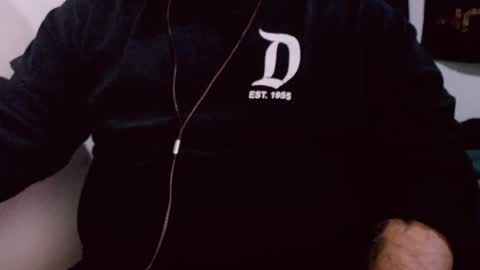 Snapshot of lvcifer_ chatting on 01/23/25, 01:56 ayoo online show from 01/23/25, 01:56