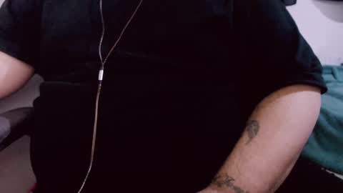 Snapshot of lvcifer_ chatting on 01/27/25, 06:31 ayoo online show from 01/27/25, 06:31