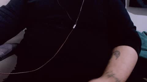 Snapshot of lvcifer_ chatting on 01/28/25, 11:17 ayoo online show from 01/28/25, 11:17