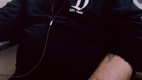 Snapshot of lvcifer_ chatting on 02/11/25, 12:05 ayoo online show from 02/11/25, 12:05