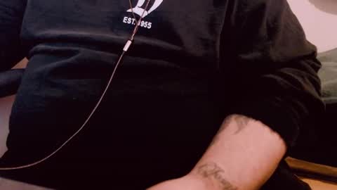 Snapshot of lvcifer_ chatting on 02/26/25, 09:27 ayoo online show from 02/26/25, 09:27