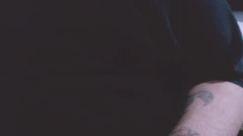 Snapshot of lvcifer_ chatting on 10/11/25, 05:28 ayoo online show from 10/11/25, 05:28