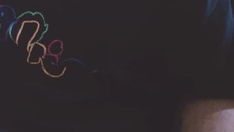 Snapshot of lvcifer_ chatting on 10/21/25, 06:25 ayoo online show from 10/21/25, 06:25