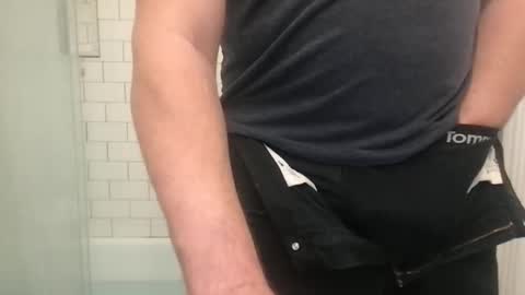 lvguynextdoor440656 online show from 10/18/25, 02:58