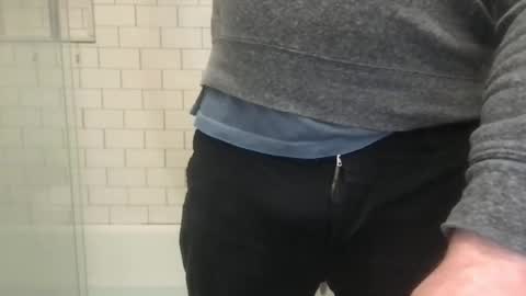 lvguynextdoor440656 online show from 03/12/26, 10:16