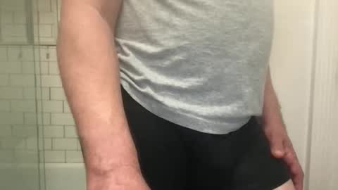 lvguynextdoor440656 online show from 05/20/26, 01:45