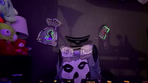 lxrdhxkvgemvsterjuice online show from 05/17/26, 04:58
